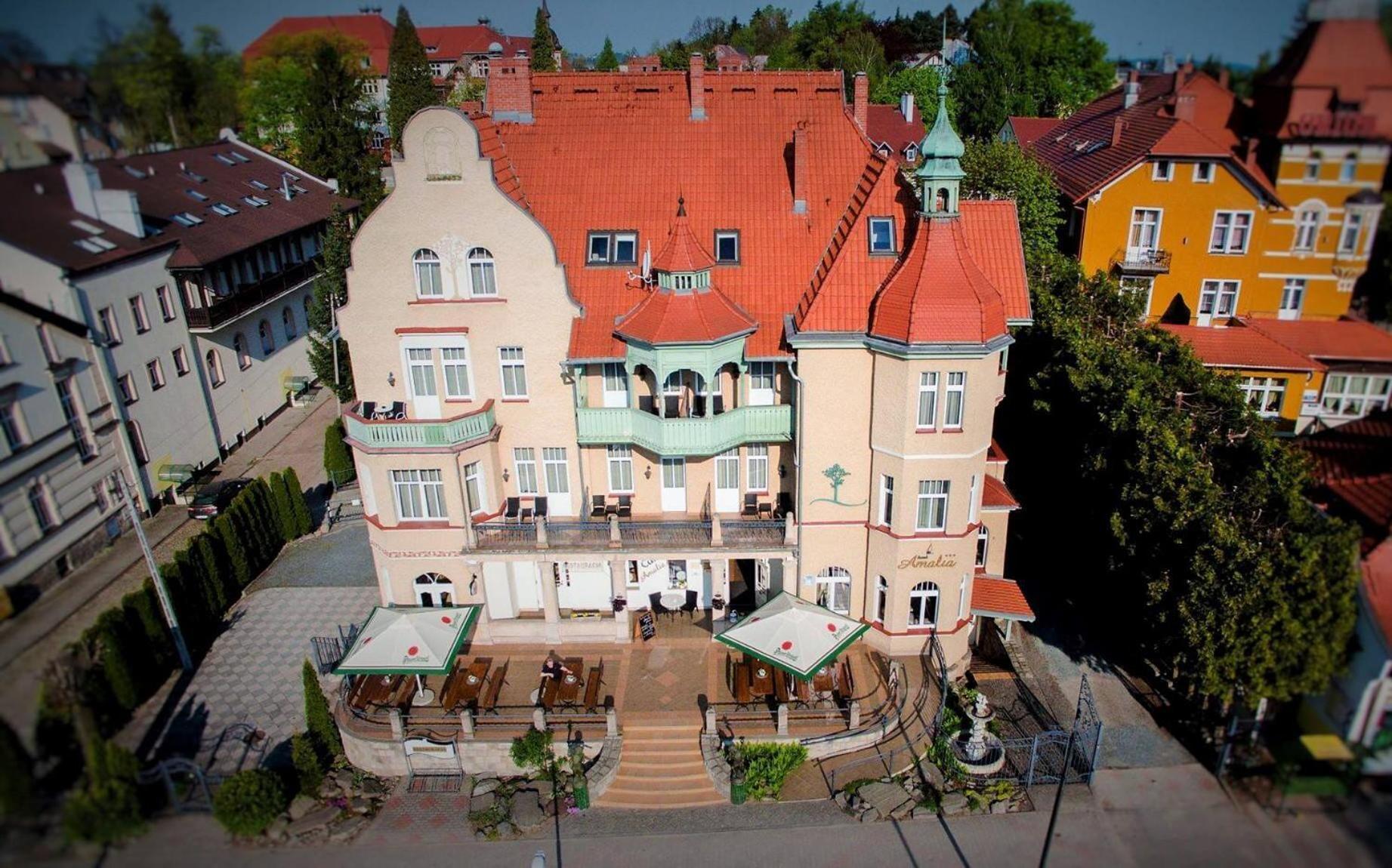 Hotel Amalia Kudowa-Zdrój Exterior foto